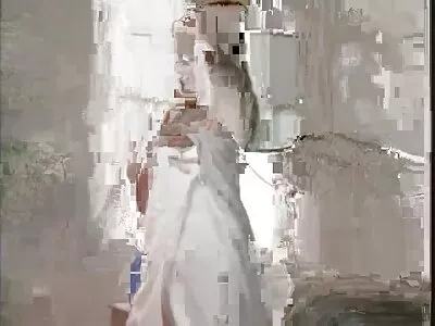 美妻快要满足了