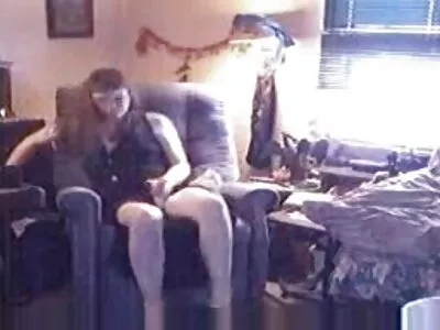 Bloke 女士们分享了一个大的僵硬