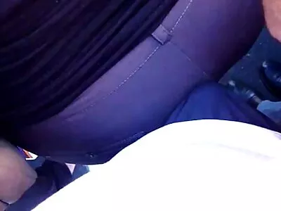 热乌木宝贝喜欢吮吸公鸡