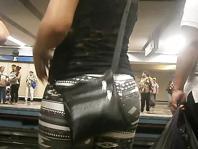 严格的胡扯作为约翰尼的预付费用