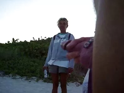 顽皮的螺柱进入徐娘半老盒